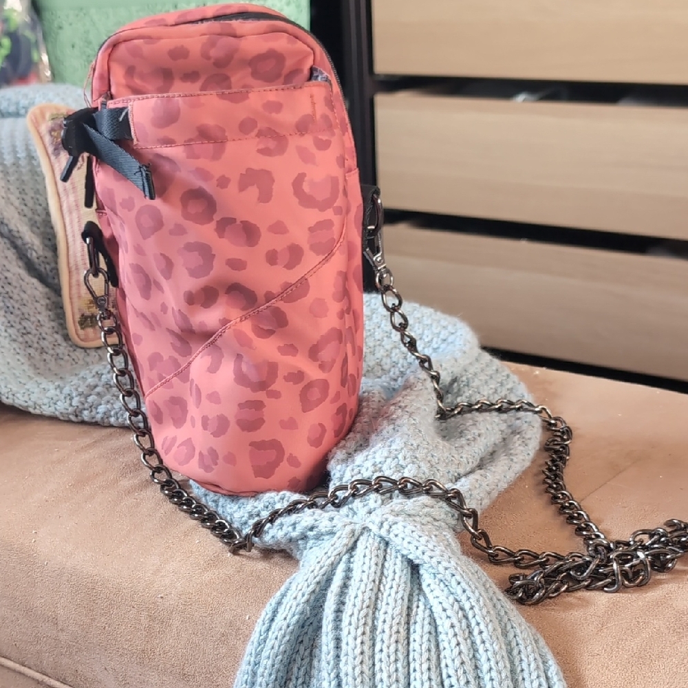 Women's Pink Leopard Print Crossbody Bottle Bag